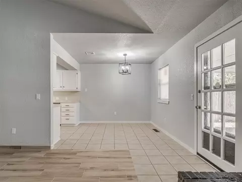 Other - 809 SW 27th St, Moore, OK 73160 photo 3 of 7