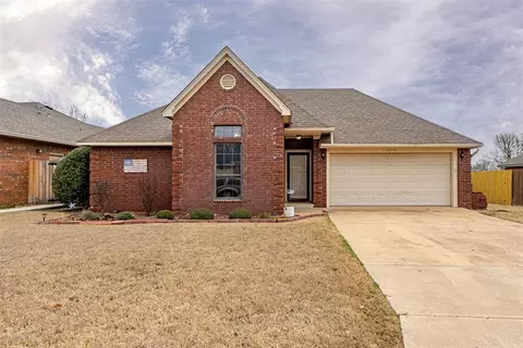 1514 Southern Hills Dr, Ardmore, OK 73401