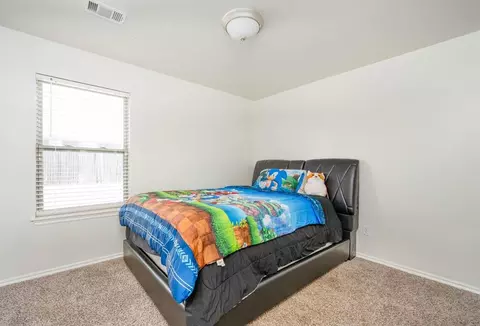 Bedroom - 409 Scully Rd, Yukon, OK 73099 photo 6 of 9