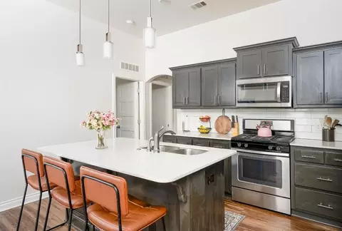 Kitchen - 409 Scully Rd, Yukon, OK 73099 photo 2 of 3