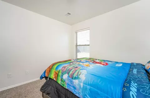 Bedroom - 409 Scully Rd, Yukon, OK 73099 photo 7 of 9