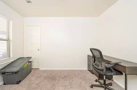 Bedroom - 409 Scully Rd, Yukon, OK 73099 photo 9 of 9