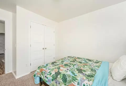 Bedroom - 409 Scully Rd, Yukon, OK 73099 photo 5 of 9