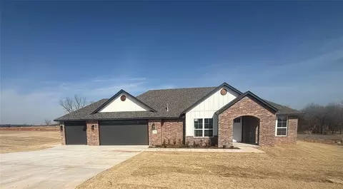 2094 Cash Ct, Blanchard, OK 73010