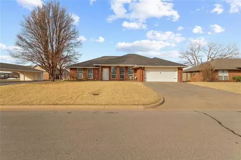 1401 Steiner Rd, Weatherford, OK 73096