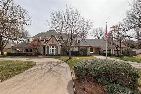 1916 Worthington Ln, Edmond, OK 73013
