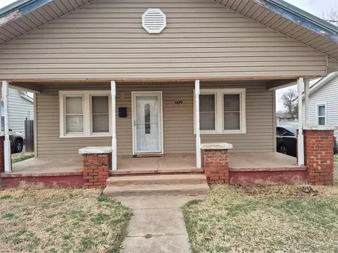 609 W Central Blvd, Anadarko, OK 73005