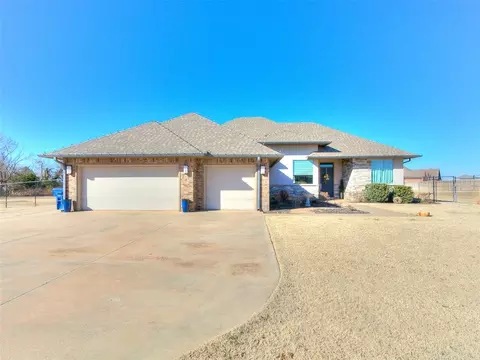 4849 Hillcrest Ln, Edmond, OK 73025