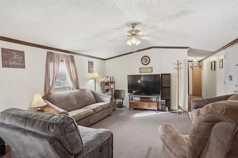 Living - 919 S Maple Ave, Erick, OK 73645 photo 1 of 1
