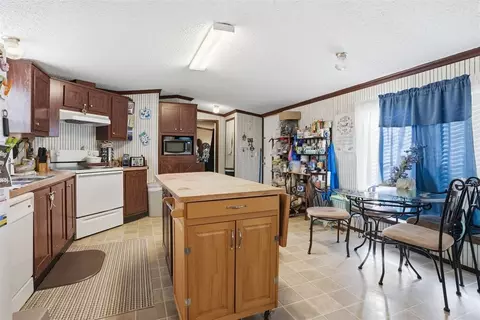 Kitchen - 919 S Maple Ave, Erick, OK 73645 photo 1 of 1