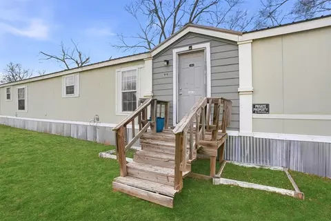 Exterior - 919 S Maple Ave, Erick, OK 73645 photo 3 of 6