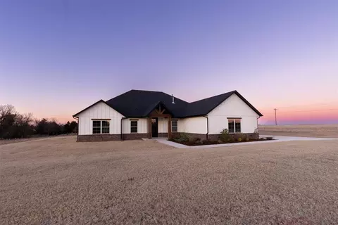 4348 Raymond Ln, Guthrie, OK 73044