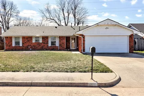 306 Vickie Dr, Yukon, OK 73099