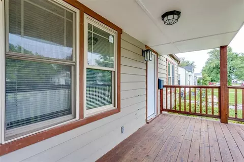 516 E Rickenbacker Dr, Midwest City, OK 73110