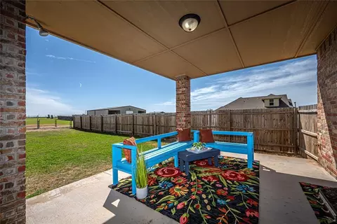 Exterior - 1300 Ella Dr, Tuttle, OK 73089 photo 4 of 6
