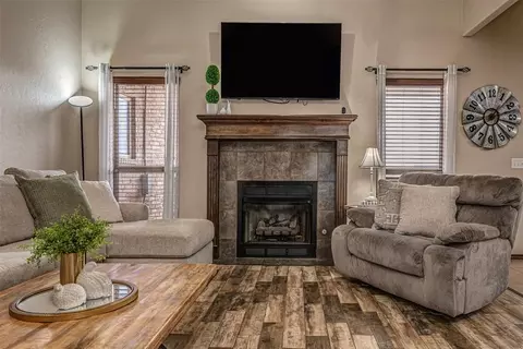 Living - 1300 Ella Dr, Tuttle, OK 73089 photo 1 of 3