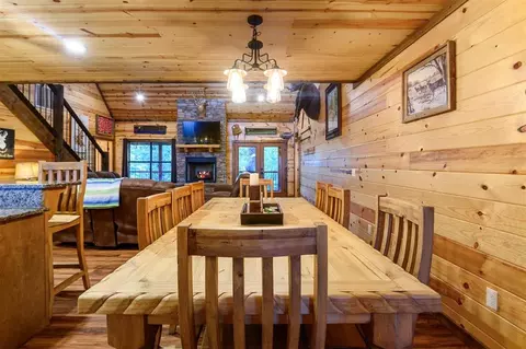 Dining - 708 Split Creek Ln, Broken Bow, OK 74728 photo 1 of 1