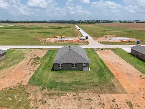 View/Area - 1016 Prairie Dr, Tuttle, OK 73089 photo 5 of 7
