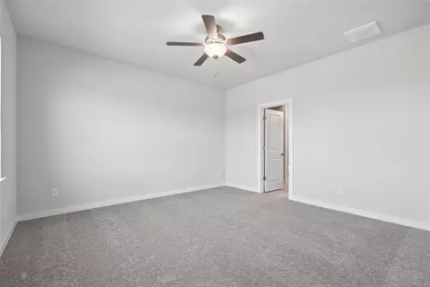 Bedroom - 1016 Prairie Dr, Tuttle, OK 73089 photo 2 of 10