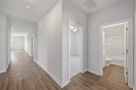 Entry Way - 1016 Prairie Dr, Tuttle, OK 73089 photo 2 of 3