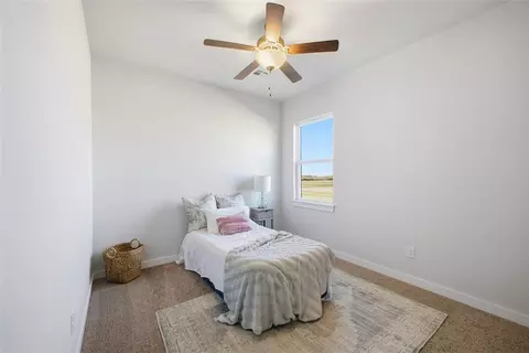 Bedroom - 1020 Prairie Dr, Tuttle, OK 73089 photo 7 of 8