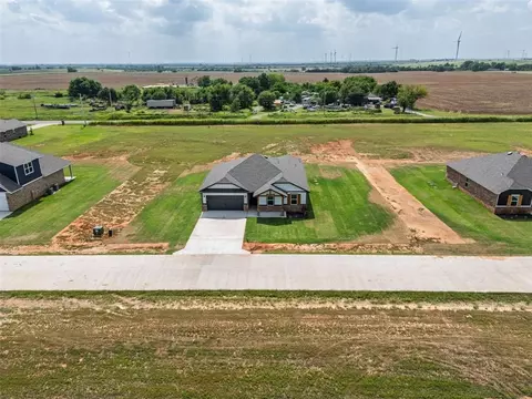 View/Area - 1020 Prairie Dr, Tuttle, OK 73089 photo 2 of 8
