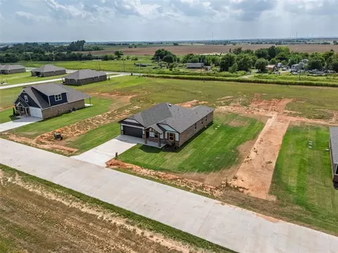View/Area - 1020 Prairie Dr, Tuttle, OK 73089 photo 3 of 8