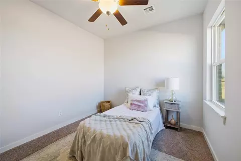 Bedroom - 1020 Prairie Dr, Tuttle, OK 73089 photo 8 of 8