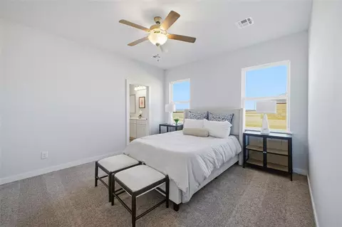 Bedroom - 1020 Prairie Dr, Tuttle, OK 73089 photo 1 of 8
