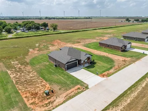 View/Area - 1020 Prairie Dr, Tuttle, OK 73089 photo 1 of 8