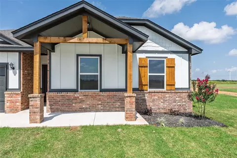 Exterior - 1020 Prairie Dr, Tuttle, OK 73089 photo 2 of 8
