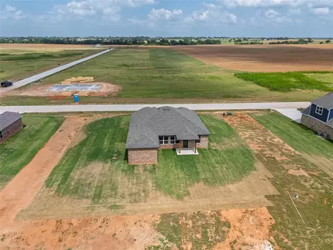 View/Area - 1020 Prairie Dr, Tuttle, OK 73089 photo 5 of 8