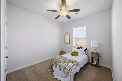 Bedroom - 1020 Prairie Dr, Tuttle, OK 73089 photo 4 of 8