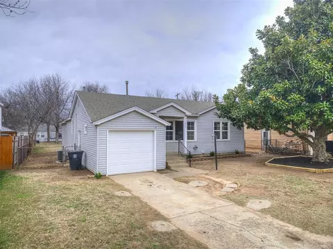 7211 NW 44th Dr, Bethany, OK 73008