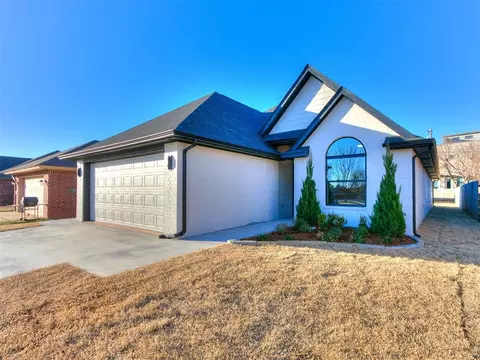 305 W 7th St, Edmond, OK 73003