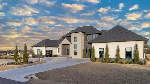 5660 Tina Dr, Norman, OK 73072