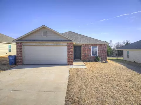 746 W Lola Dr, Mustang, OK 73064