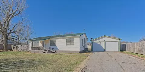 311 N Cimarron Rd, Tuttle, OK 73089