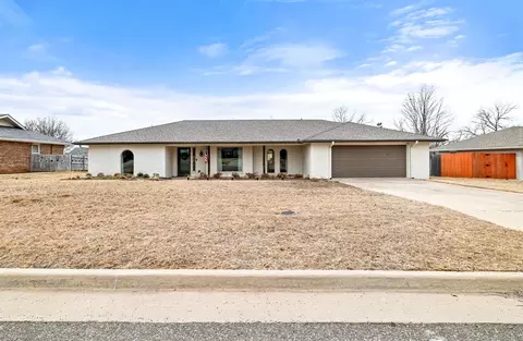 2209 Sunset Dr, Duncan, OK 73533