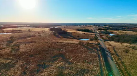 12 Wilshire Dr, Mcloud, OK 74851 photo 3