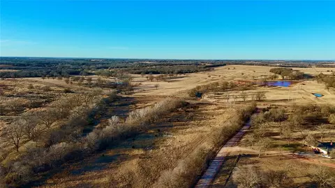 14 Wilshire Dr, Mcloud, OK 74851 photo 3