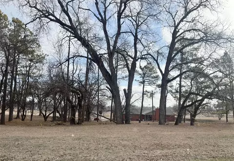 S 13 Street, Chickasha, OK 73018
