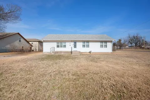 601 W Main St, Edmond, OK 73003