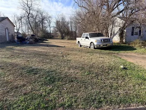 1028 NE 27th St, Oklahoma City, OK 73111