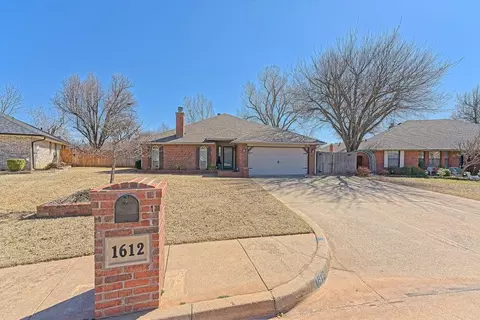 1612 Lauri Ln, Edmond, OK 73013