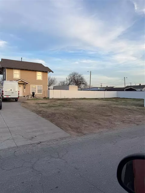 1136 N Independence Ave, Oklahoma City, OK 73107