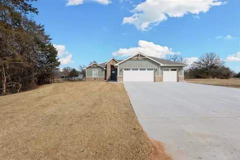 12044 Bentley Dr, Guthrie, OK 73044