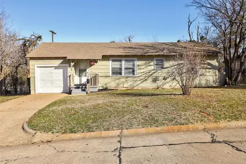 1029 Hickory Ln, Midwest City, OK 73110