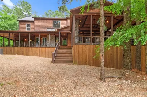 Exterior - 224 Pine Forest Trl, Broken Bow, OK 74728 photo 13 of 15