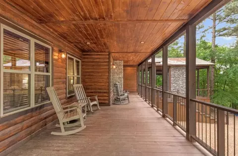 Exterior - 224 Pine Forest Trl, Broken Bow, OK 74728 photo 9 of 15
